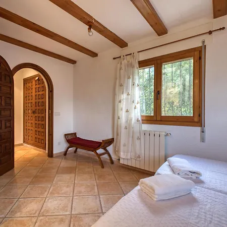 Tana Villa *