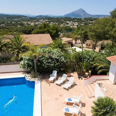 Tana Villa *